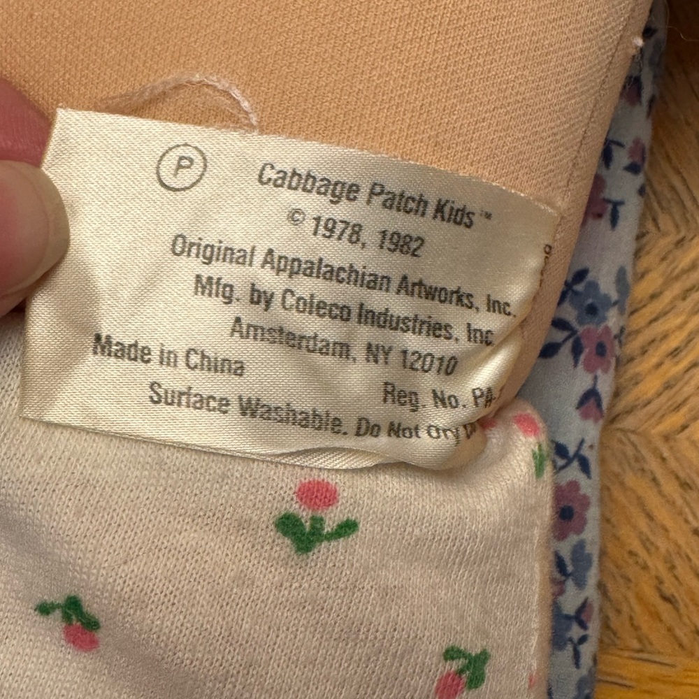 Vintage Cabbage Patch Doll with Clothes - Picture 7 of 11